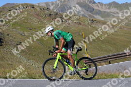 Photo #3958338 | 19-08-2023 11:09 | Passo Dello Stelvio - Peak BICYCLES