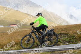 Foto #4263025 | 16-09-2023 10:07 | Passo Dello Stelvio - die Spitze BICYCLES