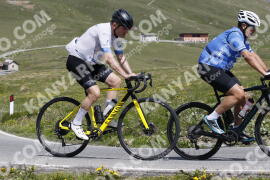 Photo #3337054 | 03-07-2023 11:24 | Passo Dello Stelvio - Peak BICYCLES