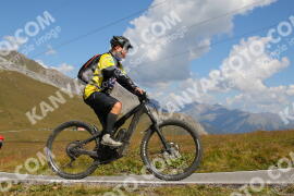 Photo #3911903 | 16-08-2023 11:33 | Passo Dello Stelvio - Peak BICYCLES