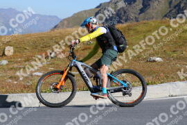Foto #4197379 | 08-09-2023 10:51 | Passo Dello Stelvio - die Spitze BICYCLES