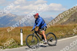 Photo #2671496 | 16-08-2022 13:27 | Passo Dello Stelvio - Peak BICYCLES