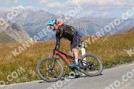 Photo #2671592 | 16-08-2022 13:33 | Passo Dello Stelvio - Peak BICYCLES