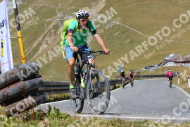 Photo #2729488 | 24-08-2022 12:30 | Passo Dello Stelvio - Peak BICYCLES