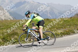 Photo #3529351 | 18-07-2023 12:19 | Passo Dello Stelvio - Peak BICYCLES
