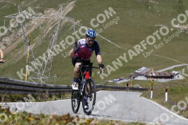 Foto #3675513 | 31-07-2023 12:40 | Passo Dello Stelvio - die Spitze BICYCLES