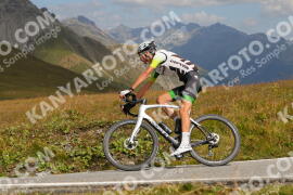 Photo #3933461 | 18-08-2023 11:40 | Passo Dello Stelvio - Peak BICYCLES