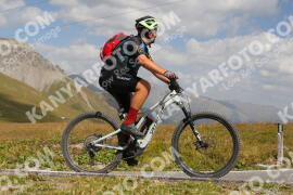 Foto #4035364 | 23-08-2023 12:07 | Passo Dello Stelvio - die Spitze BICYCLES