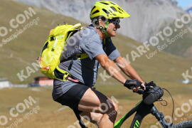 Photo #2736143 | 25-08-2022 11:12 | Passo Dello Stelvio - Peak BICYCLES