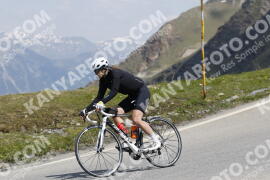 Photo #3124558 | 17-06-2023 12:00 | Passo Dello Stelvio - Peak BICYCLES