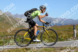 Foto #3807576 | 11-08-2023 10:49 | Passo Dello Stelvio - die Spitze BICYCLES