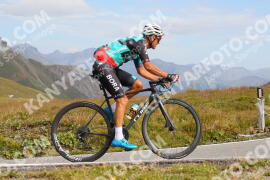 Foto #3919313 | 17-08-2023 10:11 | Passo Dello Stelvio - die Spitze BICYCLES