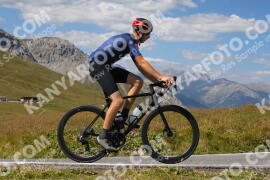 Photo #3967841 | 19-08-2023 15:16 | Passo Dello Stelvio - Peak BICYCLES