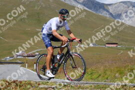 Photo #3875711 | 14-08-2023 13:35 | Passo Dello Stelvio - Peak BICYCLES