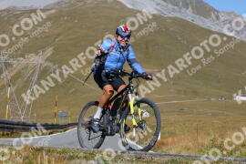 Photo #4228263 | 10-09-2023 11:21 | Passo Dello Stelvio - Peak BICYCLES
