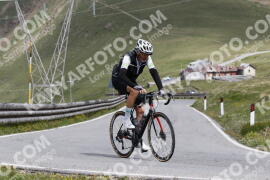 Foto #3361773 | 06-07-2023 10:31 | Passo Dello Stelvio - die Spitze BICYCLES