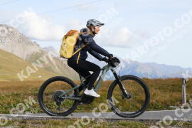 Photo #4135745 | 03-09-2023 10:40 | Passo Dello Stelvio - Peak BICYCLES