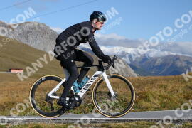 Foto #4299346 | 24-09-2023 10:38 | Passo Dello Stelvio - die Spitze BICYCLES
