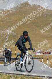 Photo #4299340 | 24-09-2023 10:38 | Passo Dello Stelvio - Peak BICYCLES