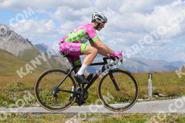 Photo #3940603 | 18-08-2023 15:05 | Passo Dello Stelvio - Peak BICYCLES