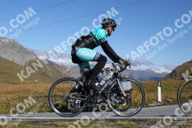 Photo #4299375 | 24-09-2023 10:59 | Passo Dello Stelvio - Peak BICYCLES