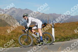 Foto #2733112 | 24-08-2022 13:43 | Passo Dello Stelvio - die Spitze BICYCLES