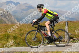 Photo #3940648 | 18-08-2023 15:07 | Passo Dello Stelvio - Peak BICYCLES
