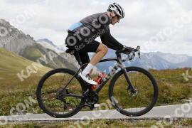 Foto #3729998 | 06-08-2023 10:24 | Passo Dello Stelvio - die Spitze BICYCLES