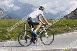 Foto #3378233 | 08-07-2023 10:16 | Passo Dello Stelvio - die Spitze BICYCLES