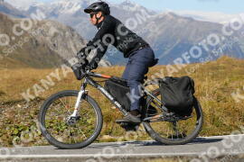 Photo #4299703 | 24-09-2023 14:37 | Passo Dello Stelvio - Peak BICYCLES