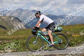Photo #3608489 | 28-07-2023 13:12 | Passo Dello Stelvio - Peak BICYCLES