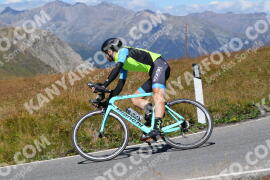 Photo #2699888 | 21-08-2022 13:39 | Passo Dello Stelvio - Peak BICYCLES