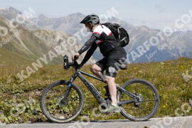 Foto #3674033 | 31-07-2023 11:40 | Passo Dello Stelvio - die Spitze BICYCLES