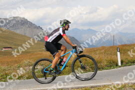 Photo #2681265 | 17-08-2022 14:26 | Passo Dello Stelvio - Peak BICYCLES
