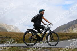 Photo #4264142 | 16-09-2023 11:38 | Passo Dello Stelvio - Peak BICYCLES