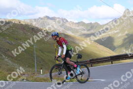 Foto #3931479 | 18-08-2023 10:04 | Passo Dello Stelvio - die Spitze BICYCLES