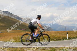 Photo #2681943 | 17-08-2022 15:17 | Passo Dello Stelvio - Peak BICYCLES