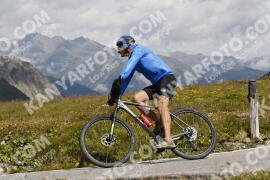 Photo #3620832 | 29-07-2023 11:47 | Passo Dello Stelvio - Peak BICYCLES