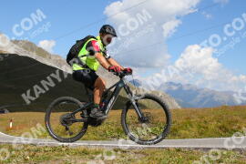 Photo #3911708 | 16-08-2023 11:21 | Passo Dello Stelvio - Peak BICYCLES