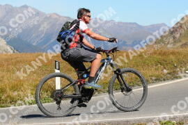 Photo #2728620 | 24-08-2022 12:00 | Passo Dello Stelvio - Peak BICYCLES