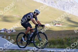 Foto #3910452 | 16-08-2023 10:28 | Passo Dello Stelvio - die Spitze BICYCLES