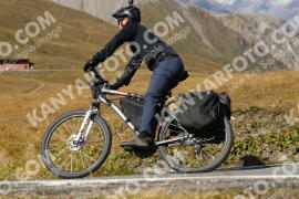 Photo #4299704 | 24-09-2023 14:37 | Passo Dello Stelvio - Peak BICYCLES