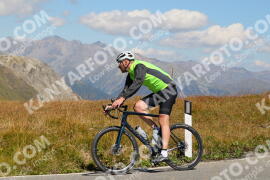 Foto #2669233 | 16-08-2022 12:24 | Passo Dello Stelvio - die Spitze BICYCLES