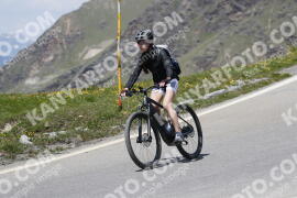 Foto #3243438 | 26-06-2023 15:09 | Passo Dello Stelvio - die Spitze BICYCLES