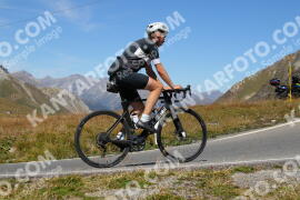 Photo #2733130 | 24-08-2022 13:46 | Passo Dello Stelvio - Peak BICYCLES