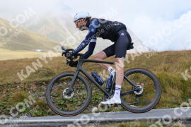 Photo #4264020 | 16-09-2023 11:34 | Passo Dello Stelvio - Peak BICYCLES
