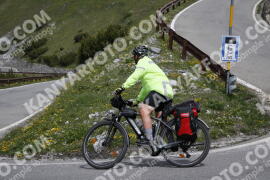 Photo #3191457 | 22-06-2023 11:59 | Passo Dello Stelvio - Waterfall curve BICYCLES