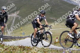 Foto #3695323 | 02-08-2023 11:37 | Passo Dello Stelvio - die Spitze BICYCLES