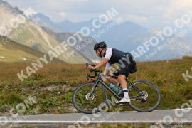 Foto #3895691 | 15-08-2023 13:18 | Passo Dello Stelvio - die Spitze BICYCLES