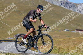 Photo #4230839 | 10-09-2023 13:53 | Passo Dello Stelvio - Peak BICYCLES